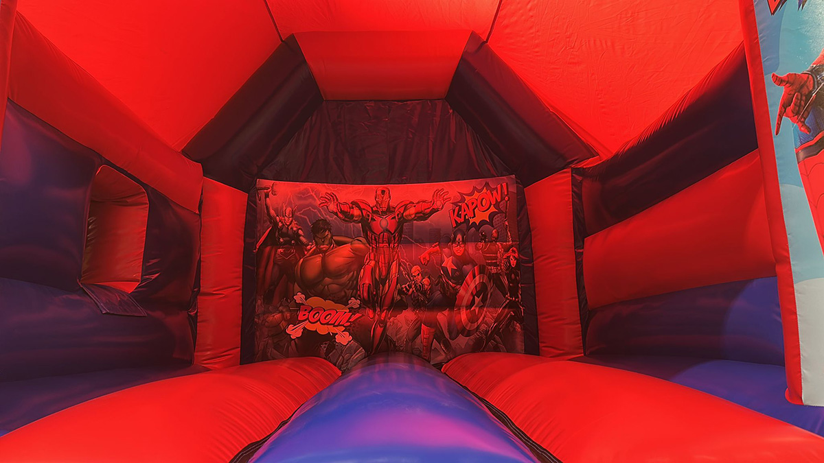 Thumbnail 4 — BC800 Cape or Gloss Superhero Bouncy Castle - Bouncy Castle for Sale