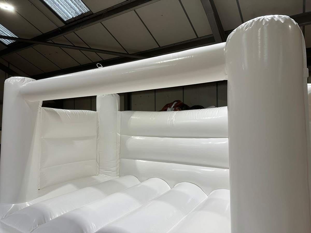 Thumbnail 1 — BC817 White Cape or Gloss Castle - Bouncy Castle for Sale
