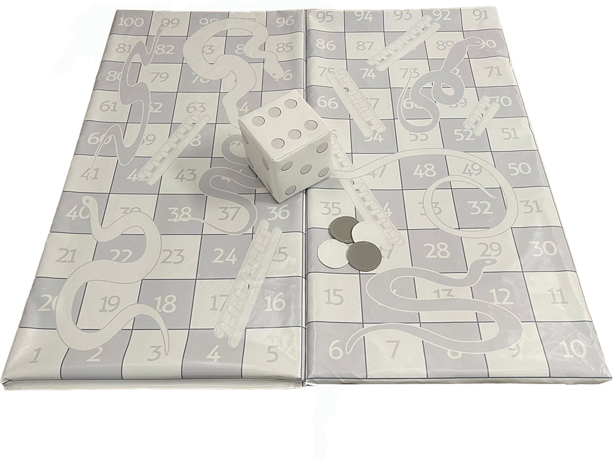 GG18 Grey and White snakes and ladders - Games for Sale