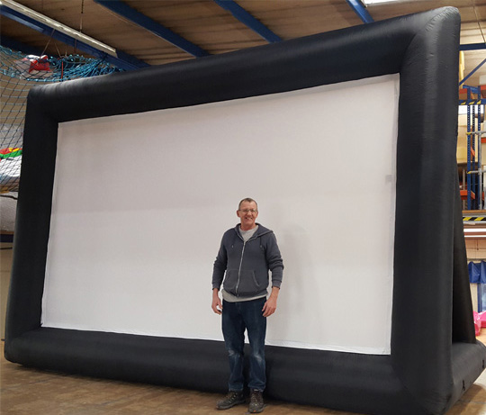 Thumbnail 2 — IS01 Projector Movie Screen - Games for Sale